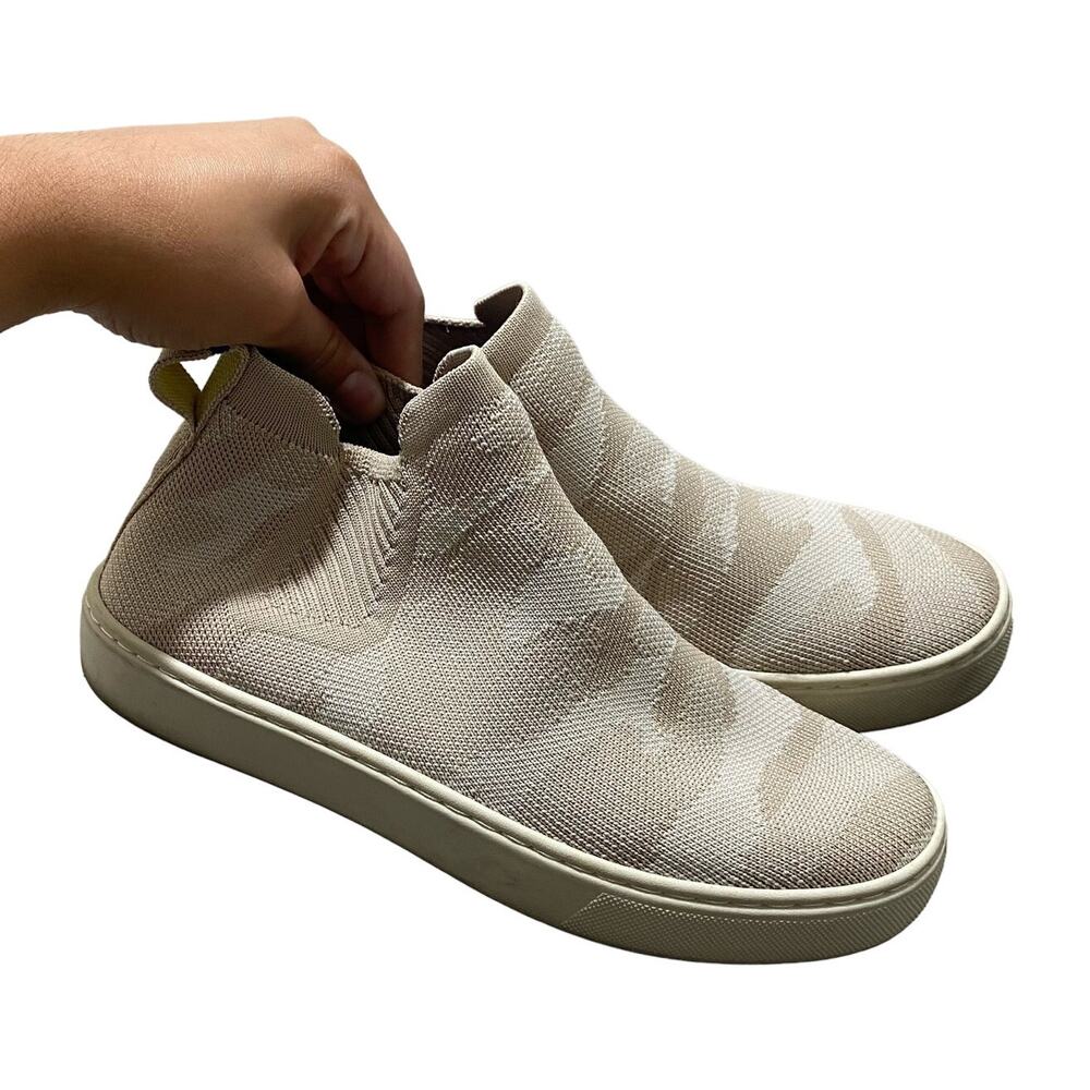 Rothys Chelsea Sneakers High Top in Sand Camo size 6